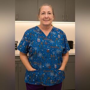 UA Scrubs Women’s Large Halloween Print Top Black Cat Spider Web Pumpkin